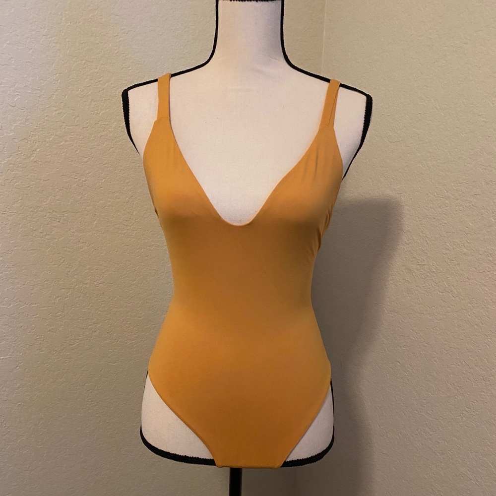 Bathing suit